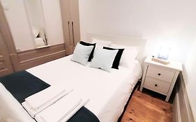 Alvares Cabral Apartamento D